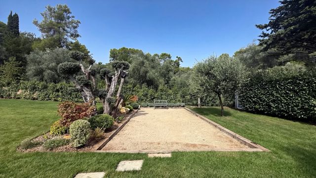 Maison &agrave; vendre - 6 pi&egrave;ces - 173,17 m2 - Roquefort Les Pins - 06 - PROVENCE-ALPES-COTE-D-AZUR