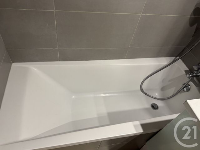 Appartement &agrave; louer - 3 pi&egrave;ces - 80 m2 - Nice - 06 - PROVENCE-ALPES-COTE-D-AZUR