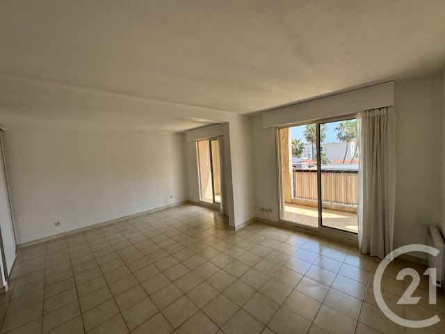 Appartement &agrave; louer - 3 pi&egrave;ces - 80 m2 - Nice - 06 - PROVENCE-ALPES-COTE-D-AZUR