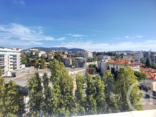 Appartement F2 &agrave; louer - 2 pi&egrave;ces - 50 m2 - Nice - 06 - PROVENCE-ALPES-COTE-D-AZUR