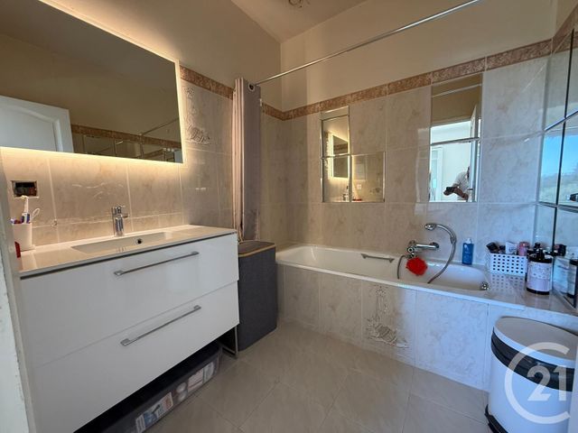 Maison &agrave; louer - 5 pi&egrave;ces - 130 m2 - Nice - 06 - PROVENCE-ALPES-COTE-D-AZUR