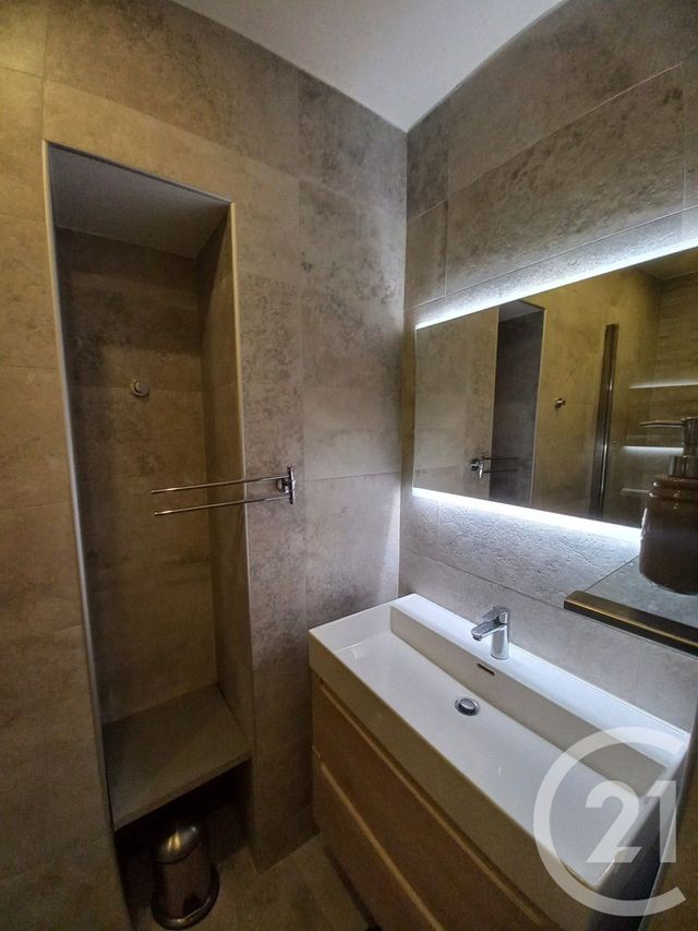 Appartement F1 &agrave; louer - 1 pi&egrave;ce - 27 m2 - Nice - 06 - PROVENCE-ALPES-COTE-D-AZUR