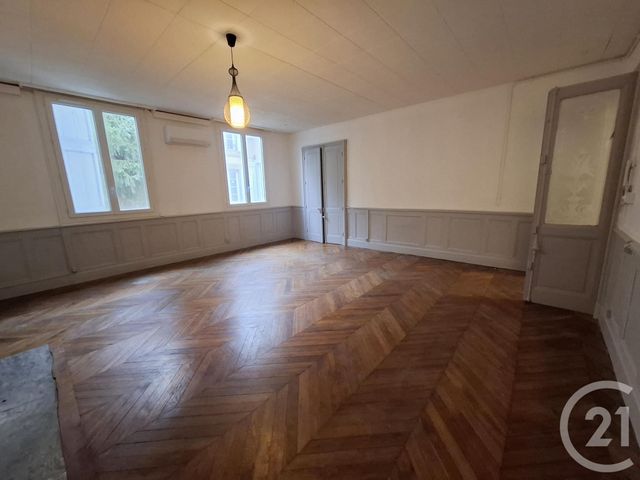 Appartement F3 &agrave; louer - 3 pi&egrave;ces - 96 m2 - Castres - 81 - MIDI-PYRENEES