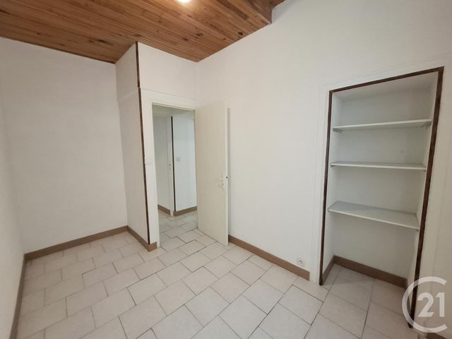 Appartement F3 &agrave; louer - 5 pi&egrave;ces - 81 m2 - Castres - 81 - MIDI-PYRENEES