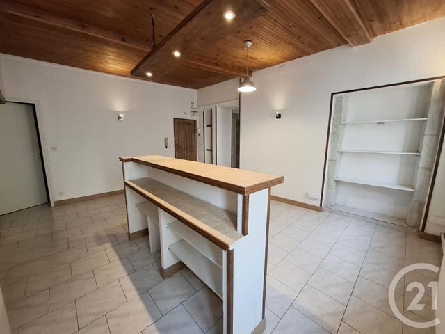 Appartement F3 &agrave; louer - 5 pi&egrave;ces - 81 m2 - Castres - 81 - MIDI-PYRENEES