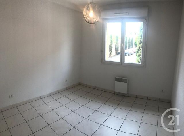 Appartement F3 &agrave; louer - 3 pi&egrave;ces - 61,19 m2 - Castres - 81 - MIDI-PYRENEES