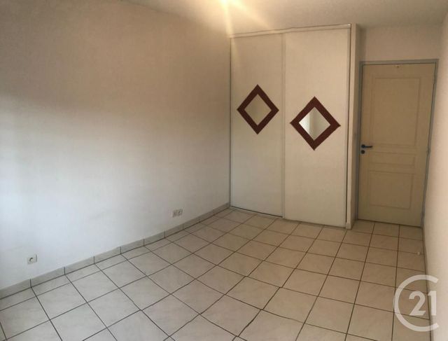 Appartement F3 &agrave; louer - 3 pi&egrave;ces - 61,19 m2 - Castres - 81 - MIDI-PYRENEES