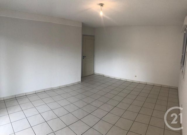 Appartement F3 &agrave; louer - 3 pi&egrave;ces - 61,19 m2 - Castres - 81 - MIDI-PYRENEES