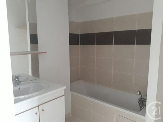 Appartement F2 &agrave; louer - 2 pi&egrave;ces - 49,87 m2 - Castres - 81 - MIDI-PYRENEES