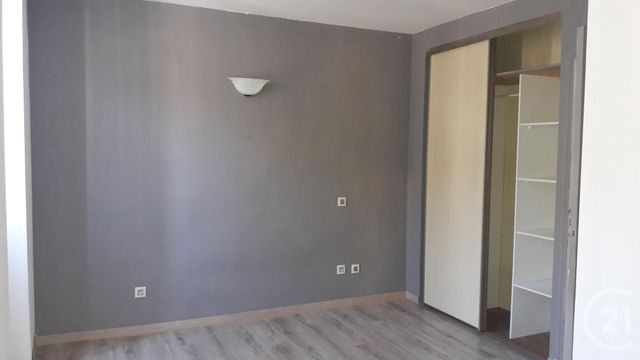 Appartement F2 &agrave; louer - 2 pi&egrave;ces - 60 m2 - Castres - 81 - MIDI-PYRENEES