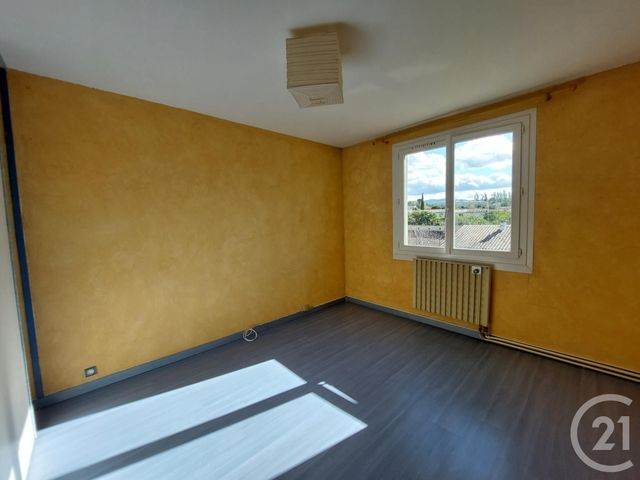 Appartement F4 &agrave; louer - 4 pi&egrave;ces - 99 m2 - Castres - 81 - MIDI-PYRENEES