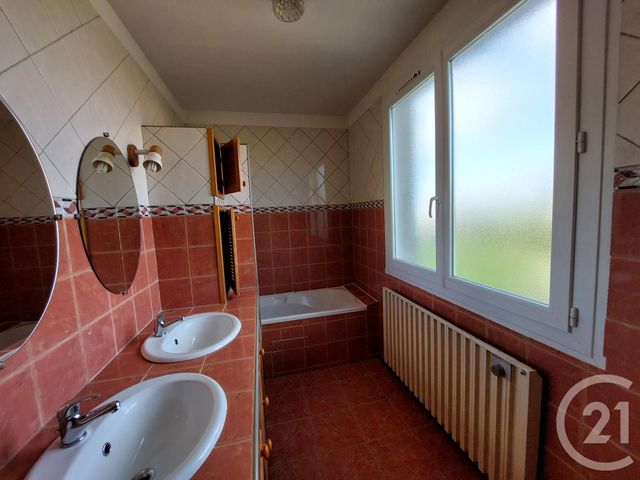 Appartement F4 &agrave; louer - 4 pi&egrave;ces - 99 m2 - Castres - 81 - MIDI-PYRENEES