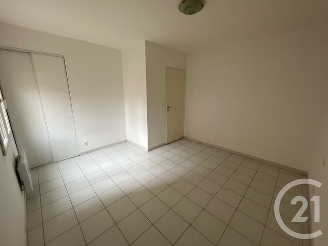 Appartement T2 &agrave; louer - 2 pi&egrave;ces - 50,26 m2 - Castres - 81 - MIDI-PYRENEES