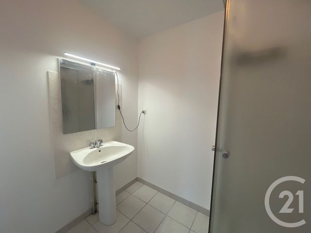 Appartement T2 &agrave; louer - 2 pi&egrave;ces - 39,83 m2 - Castres - 81 - MIDI-PYRENEES