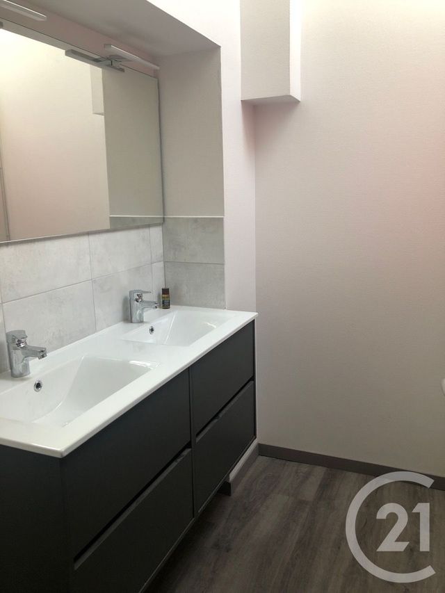 Appartement F3 &agrave; louer - 2 pi&egrave;ces - 60 m2 - Castres - 81 - MIDI-PYRENEES