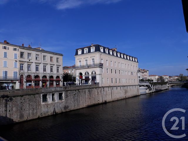 Appartement F2 &agrave; louer - 2 pi&egrave;ces - 40 m2 - Castres - 81 - MIDI-PYRENEES