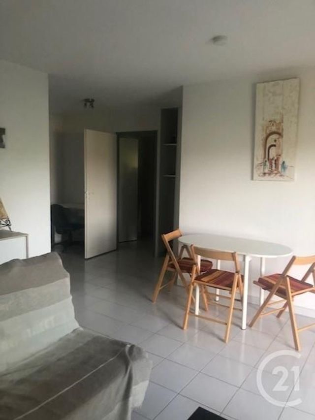 Appartement F2 &agrave; louer - 2 pi&egrave;ces - 42 m2 - Castres - 81 - MIDI-PYRENEES