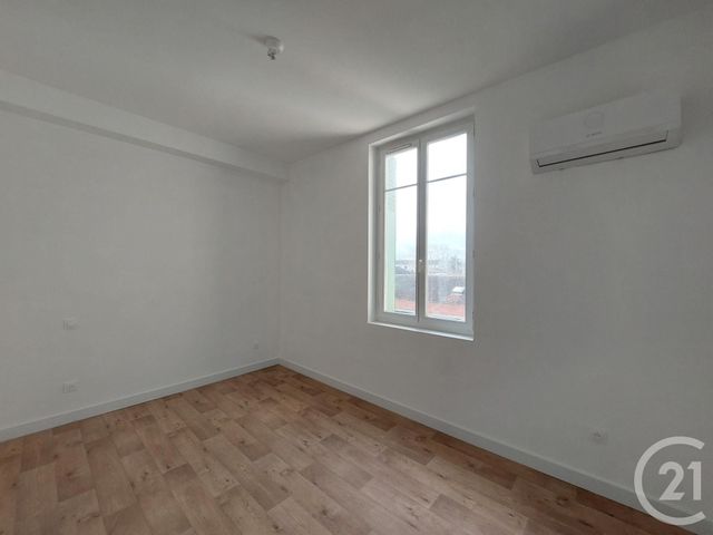 Appartement F2 &agrave; louer - 2 pi&egrave;ces - 40 m2 - Castres - 81 - MIDI-PYRENEES