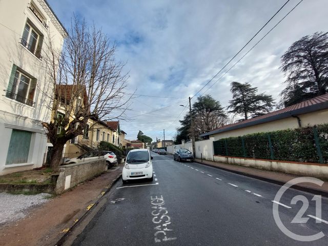 Appartement F2 &agrave; louer - 2 pi&egrave;ces - 40 m2 - Castres - 81 - MIDI-PYRENEES