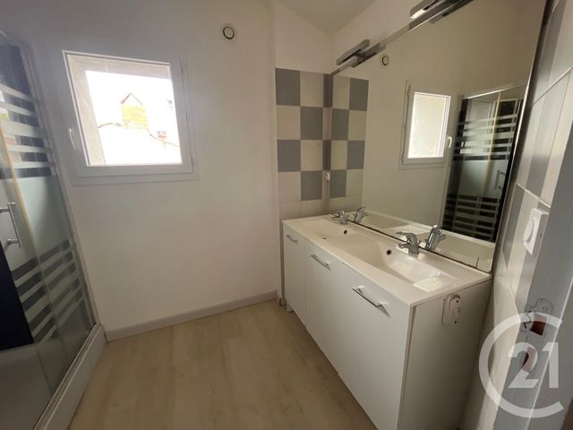Maison &agrave; louer - 5 pi&egrave;ces - 107,90 m2 - Vielmur Sur Agout - 81 - MIDI-PYRENEES