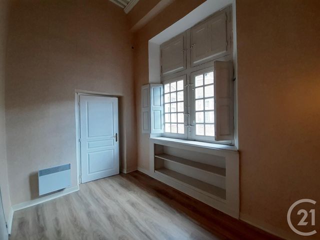 Appartement F3 &agrave; louer - 3 pi&egrave;ces - 81 m2 - Castres - 81 - MIDI-PYRENEES