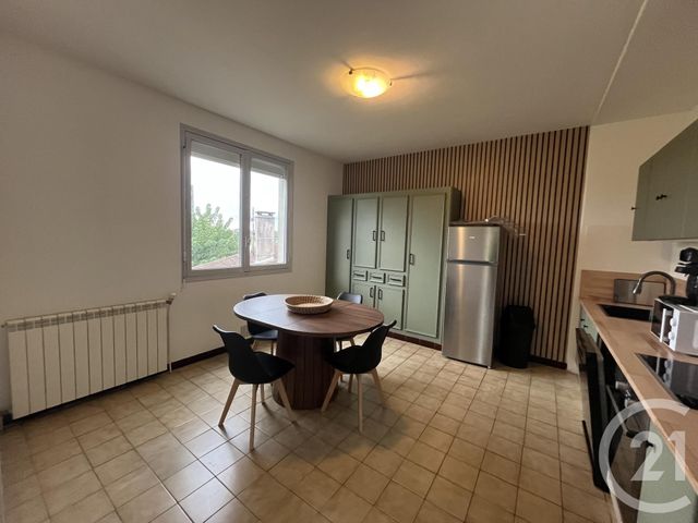 Appartement F2 &agrave; louer - 2 pi&egrave;ces - 92,38 m2 - Castres - 81 - MIDI-PYRENEES