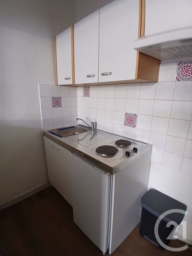 Appartement F1 &agrave; louer - 1 pi&egrave;ce - 28 m2 - Carcassonne - 11 - LANGUEDOC-ROUSSILLON