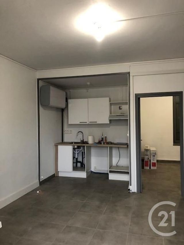 Appartement F2 &agrave; louer - 2 pi&egrave;ces - 32 m2 - Carcassonne - 11 - LANGUEDOC-ROUSSILLON