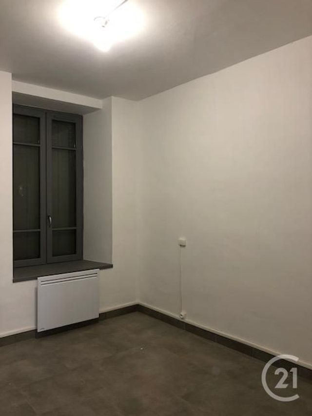 Appartement F2 &agrave; louer - 2 pi&egrave;ces - 32 m2 - Carcassonne - 11 - LANGUEDOC-ROUSSILLON