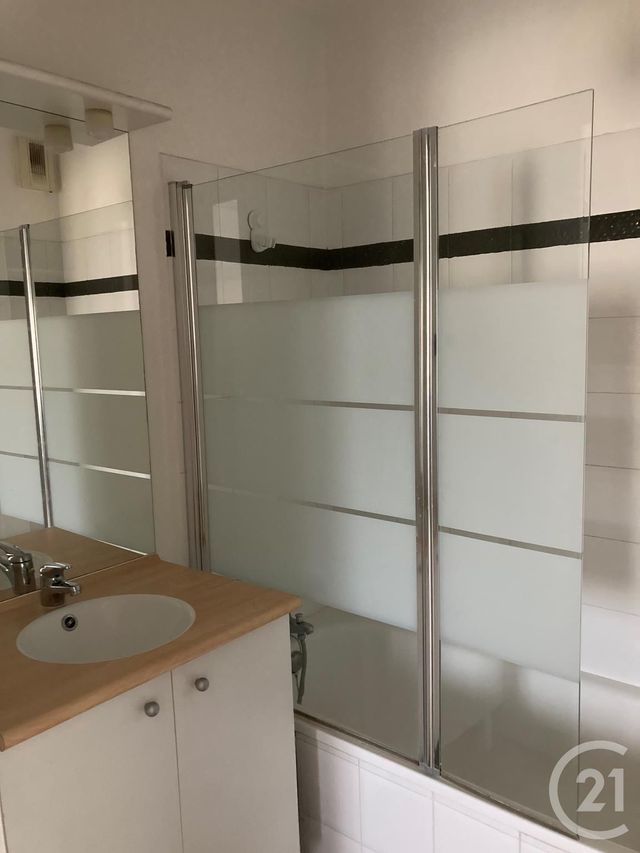 Appartement F3 &agrave; louer - 3 pi&egrave;ces - 49,70 m2 - Carcassonne - 11 - LANGUEDOC-ROUSSILLON