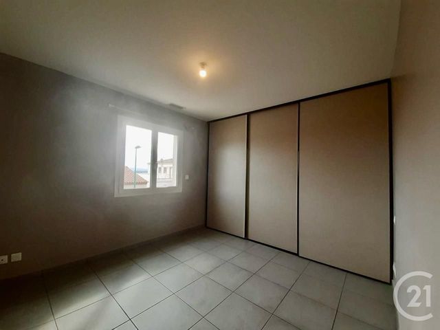 Maison &agrave; louer - 4 pi&egrave;ces - 119 m2 - Villemoustaussou - 11 - LANGUEDOC-ROUSSILLON