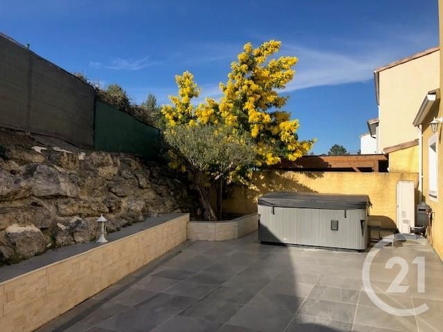 Maison &agrave; louer - 4 pi&egrave;ces - 119 m2 - Villemoustaussou - 11 - LANGUEDOC-ROUSSILLON