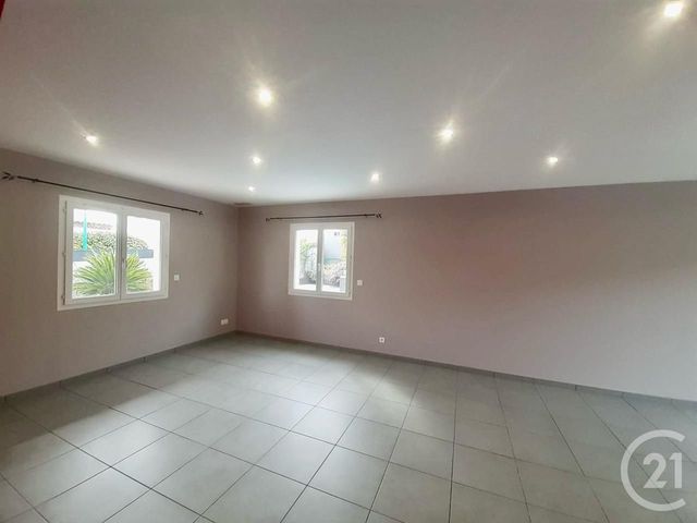 Maison &agrave; louer - 4 pi&egrave;ces - 119 m2 - Villemoustaussou - 11 - LANGUEDOC-ROUSSILLON