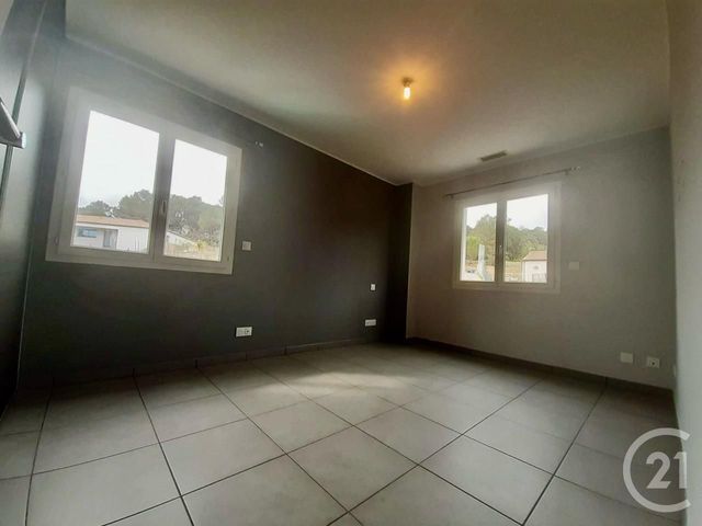 Maison &agrave; louer - 4 pi&egrave;ces - 119 m2 - Villemoustaussou - 11 - LANGUEDOC-ROUSSILLON