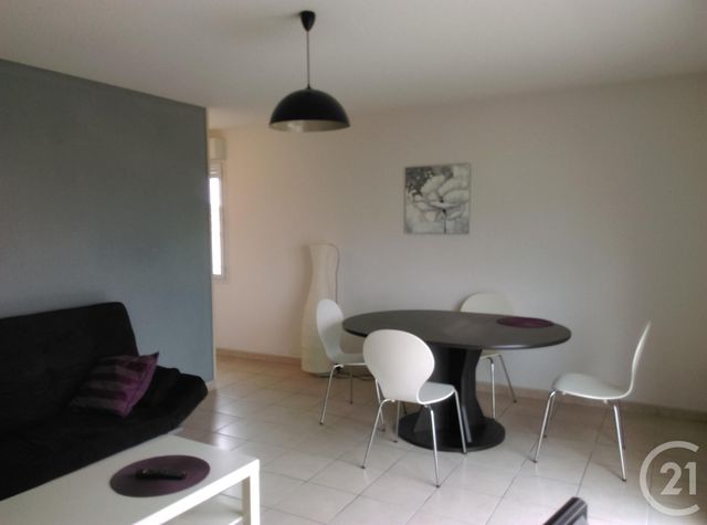 Appartement F2 &agrave; louer - 2 pi&egrave;ces - 43 m2 - Carcassonne - 11 - LANGUEDOC-ROUSSILLON