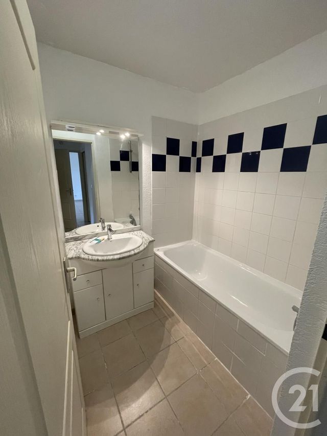 Appartement F2 &agrave; louer - 2 pi&egrave;ces - 44 m2 - Carcassonne - 11 - LANGUEDOC-ROUSSILLON
