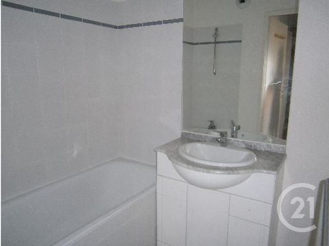 Appartement F3 &agrave; louer - 3 pi&egrave;ces - 55,75 m2 - Carcassonne - 11 - LANGUEDOC-ROUSSILLON