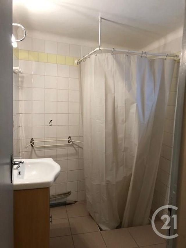 Maison &agrave; louer - 3 pi&egrave;ces - 66 m2 - St Hilaire - 11 - LANGUEDOC-ROUSSILLON