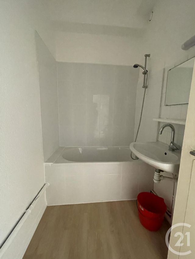 Appartement F2 &agrave; louer - 2 pi&egrave;ces - 46,78 m2 - Carcassonne - 11 - LANGUEDOC-ROUSSILLON