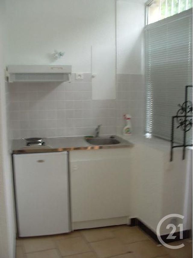 Appartement Studio &agrave; louer - 1 pi&egrave;ce - 15 m2 - Carcassonne - 11 - LANGUEDOC-ROUSSILLON