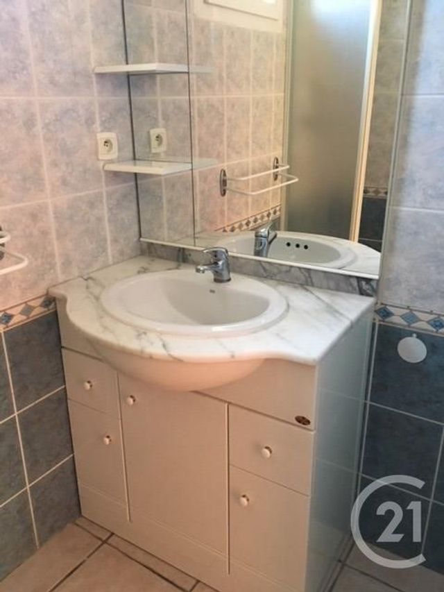 Appartement F3 &agrave; louer - 3 pi&egrave;ces - 52 m2 - Carcassonne - 11 - LANGUEDOC-ROUSSILLON