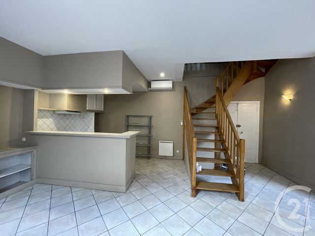 Appartement Duplex &agrave; louer - 3 pi&egrave;ces - 70,50 m2 - Carcassonne - 11 - LANGUEDOC-ROUSSILLON