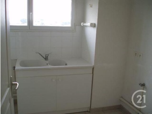 Appartement F2 &agrave; louer - 2 pi&egrave;ces - 45 m2 - Carcassonne - 11 - LANGUEDOC-ROUSSILLON