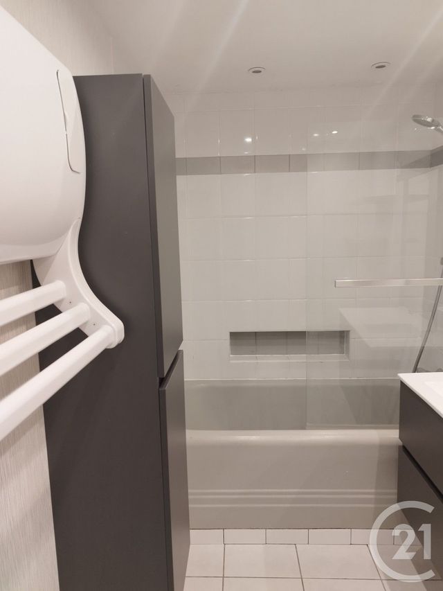 Appartement &agrave; louer - 3 pi&egrave;ces - 75,50 m2 - Lorient - 56 - BRETAGNE