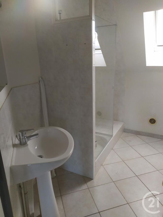 Appartement F4 &agrave; louer - 3 pi&egrave;ces - 44 m2 - Lorient - 56 - BRETAGNE