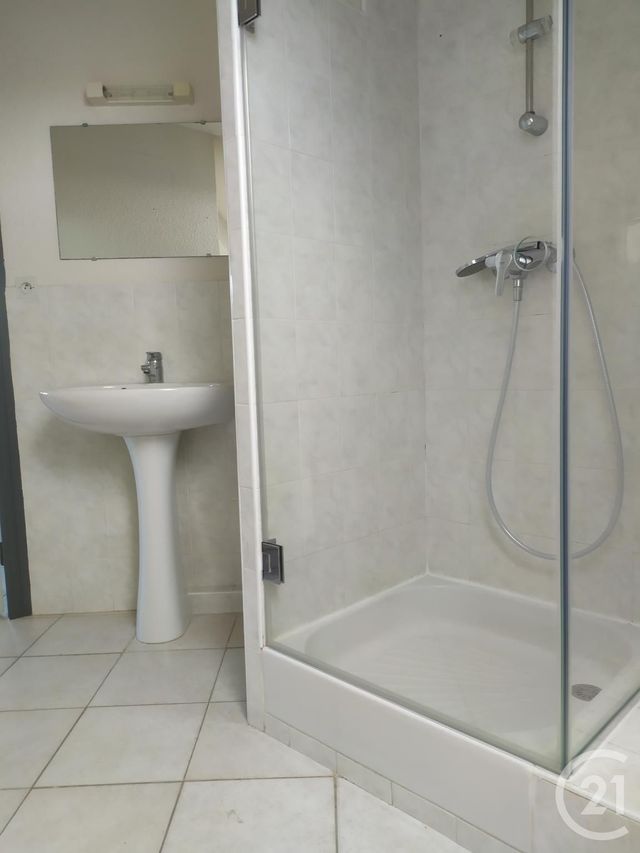 Appartement F4 &agrave; louer - 3 pi&egrave;ces - 44 m2 - Lorient - 56 - BRETAGNE