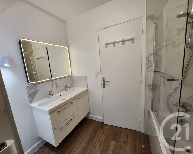 Maison &agrave; louer - 5 pi&egrave;ces - 89 m2 - Lanester - 56 - BRETAGNE