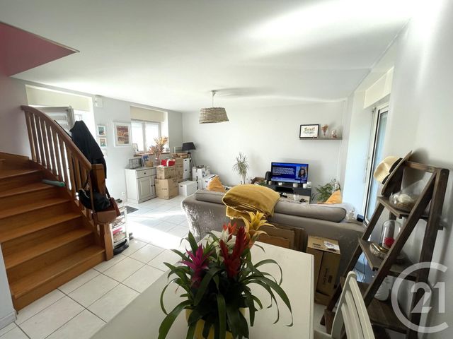 Maison &agrave; louer - 3 pi&egrave;ces - 58,30 m2 - Queven - 56 - BRETAGNE
