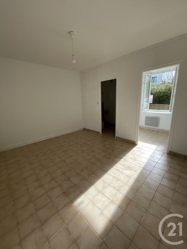 Appartement F1 &agrave; louer - 1 pi&egrave;ce - 22,45 m2 - Lorient - 56 - BRETAGNE