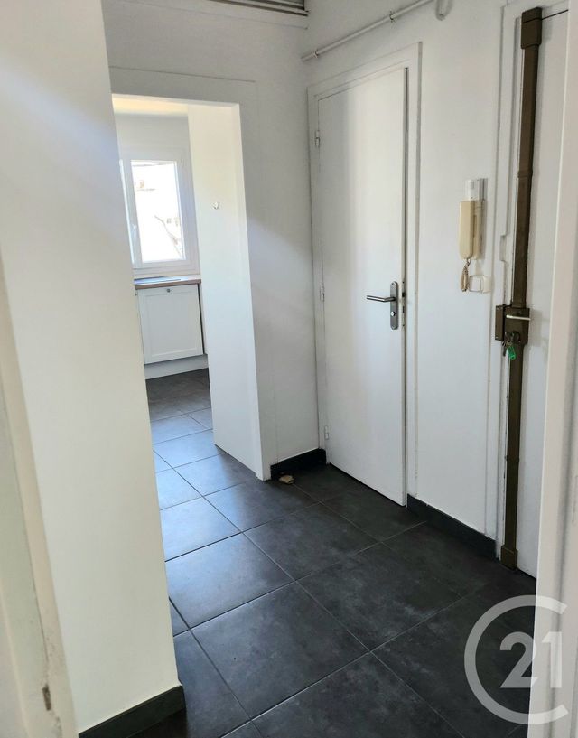 Appartement T5 &agrave; louer - 5 pi&egrave;ces - 75,87 m2 - Lorient - 56 - BRETAGNE